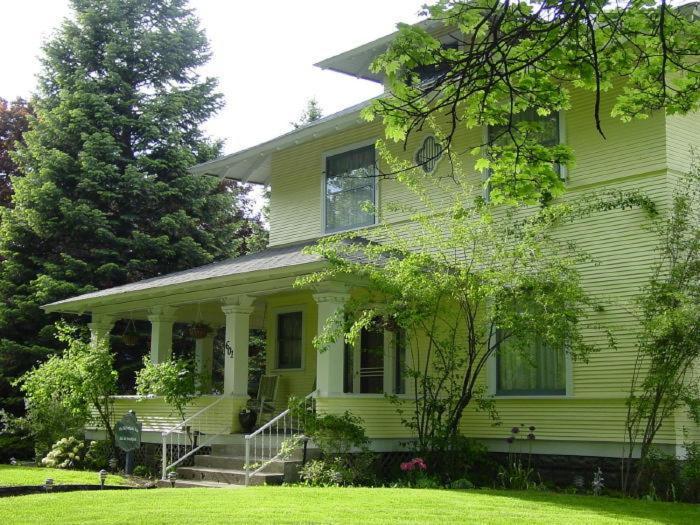 The Mcfarland Inn Bed And Breakfast Коур-Д'Ален Екстер'єр фото